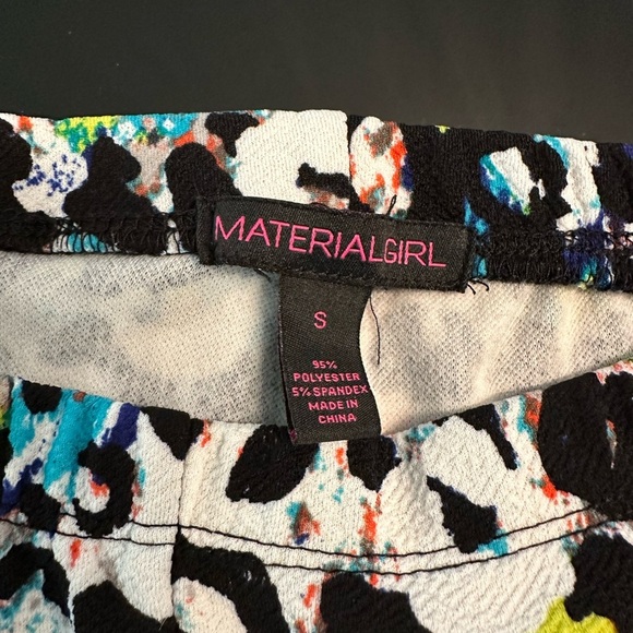 Material Girl Multicolor Abstract Print Leggings - Picture 4 of 4